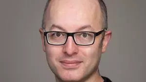 Gunes Baydin Headshot